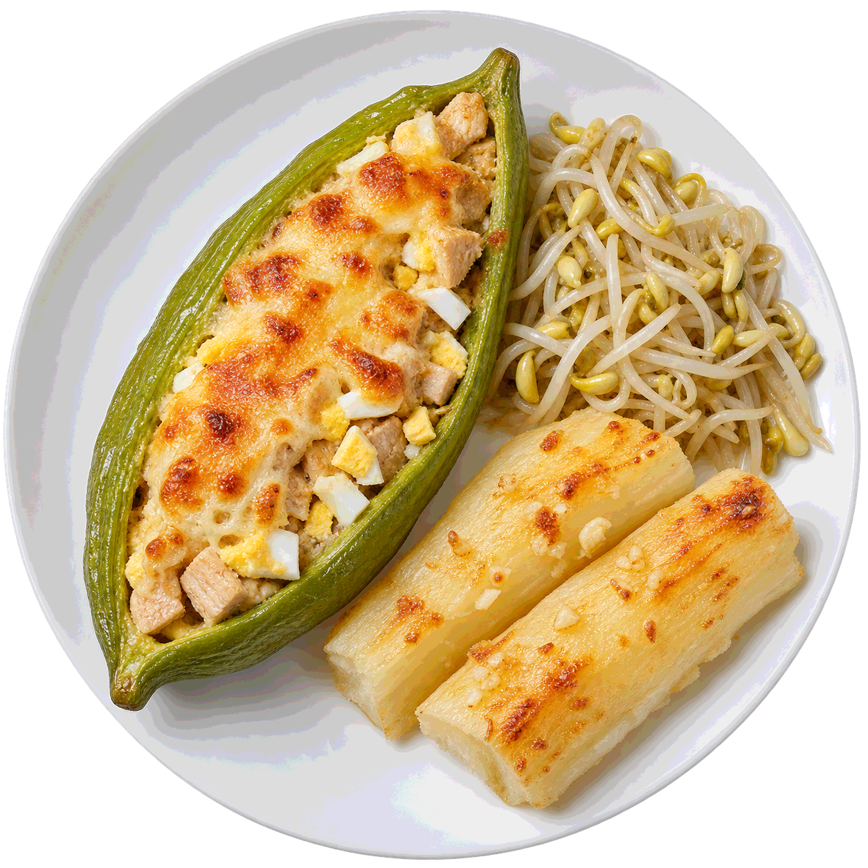 Caigua rellena de pollo y queso gratinado con yucas al ajo